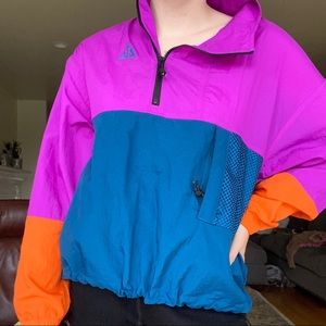 Nike vintage pull over windbreaker!